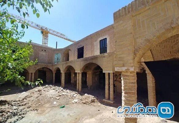 هشدار درباره ساخت کاروانسرای طلا و جواهر در مجاورت یک مسجد و حمام قاجاری در کرمان